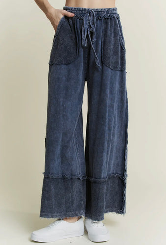 Dina Mineral Wash Pant- Navy